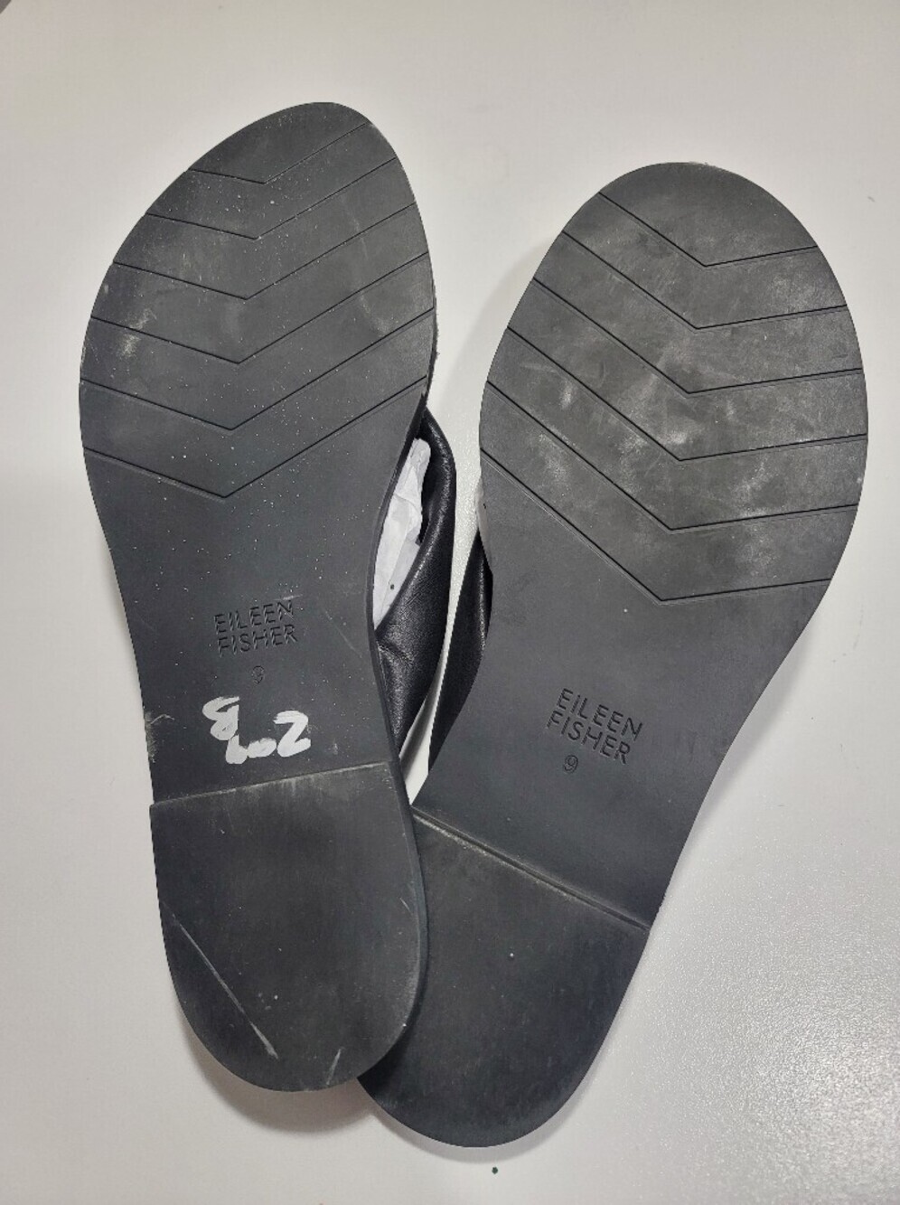 Eileen Fisher Black Leather Thong Sandals - Picture 2 of 5